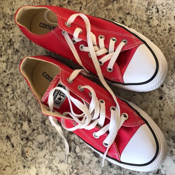 Converse Shoes - 🍉sold🍉 Converse raspberry pink